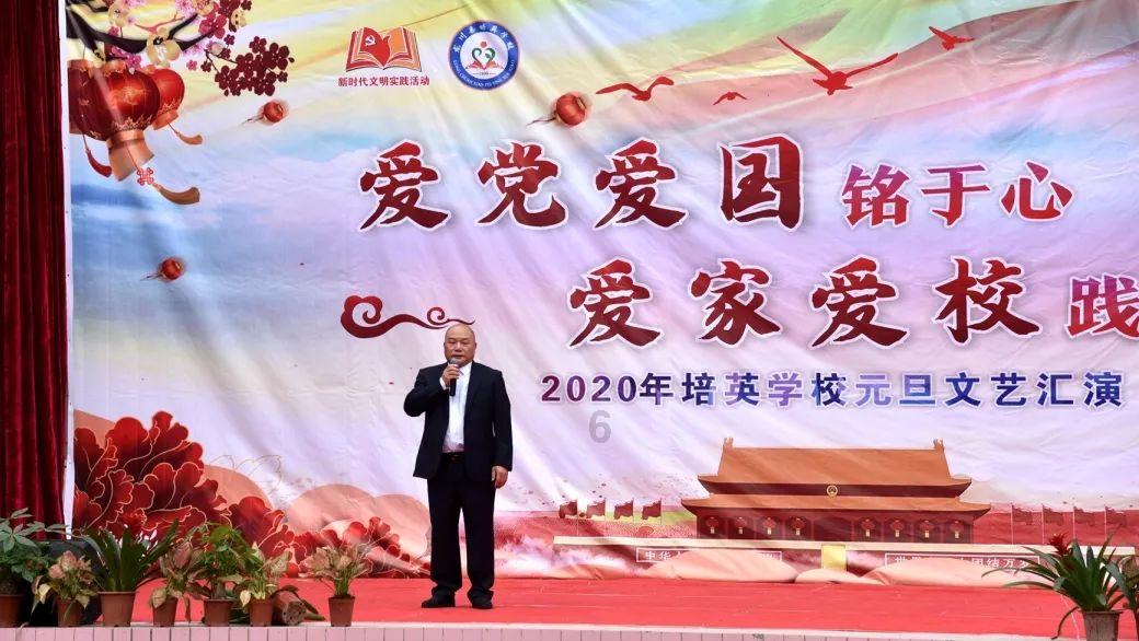 超级坦克消灭僵尸